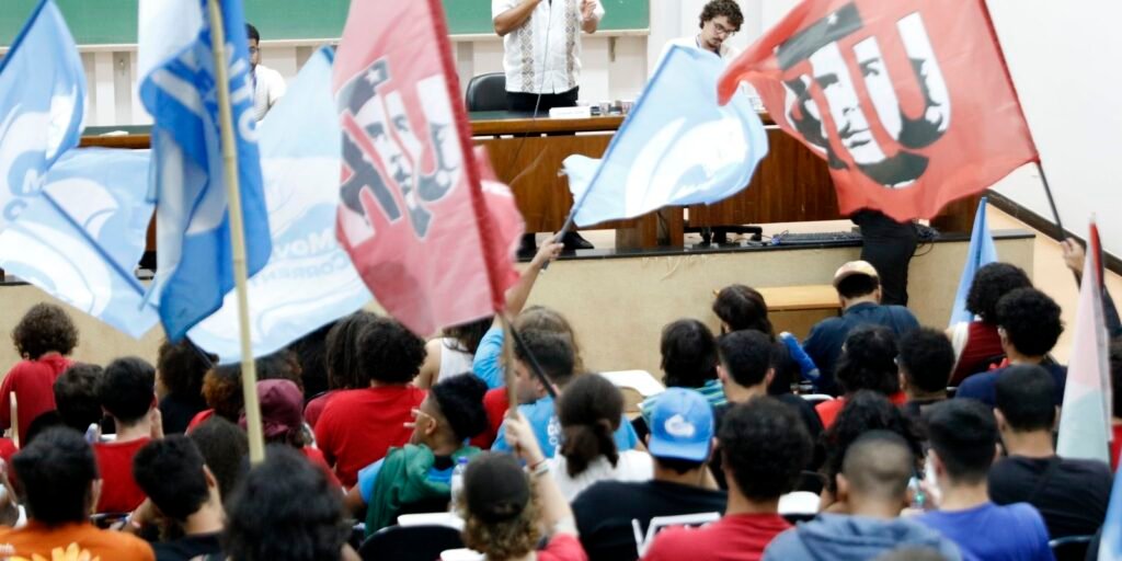 Soberania digital do Brasil requer autonomia tecnológica, diz deputado