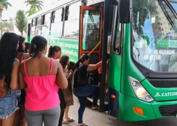 Setor de Serviços Alcança Novo Recorde de Crescimento em Agosto