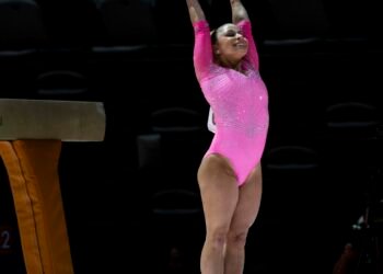 Brasil Amarga Mundial de Ginástica: Flávia Saraiva Chega Perto, Mas Pódio Escapa