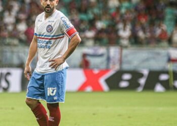 Everton Ribeiro Revela Câncer de Tireoide e Passa por Cirurgia