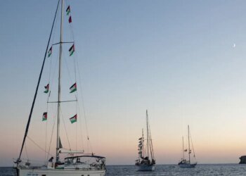 Itália Retira Ativistas de Flotilha Presos em Israel; 26 Retornam