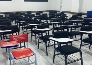 Cadeiras Vazias nos JUBs: Um Gesto Contra o Feminicídio