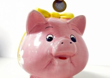 Poupança Drena R$ 15 Bilhões em Setembro: Saques Superam Depósitos