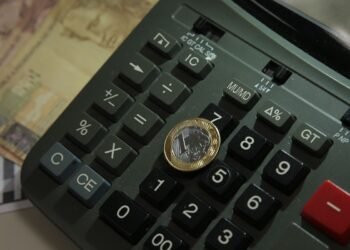 Superávit Surpreende: Contas do Governo Central Registram Forte Crescimento em Outubro