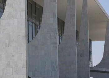 Lula Anuncia Isenção do IR e Retomada de Programas em Pronunciamento