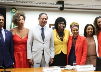 Câmara Aprova Fundo Nacional para Igualdade Racial: R$20 Bilhões em Investimentos