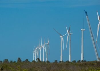 Energia Azul: Brasil investe em centro de pesquisa oceânica e renovável.